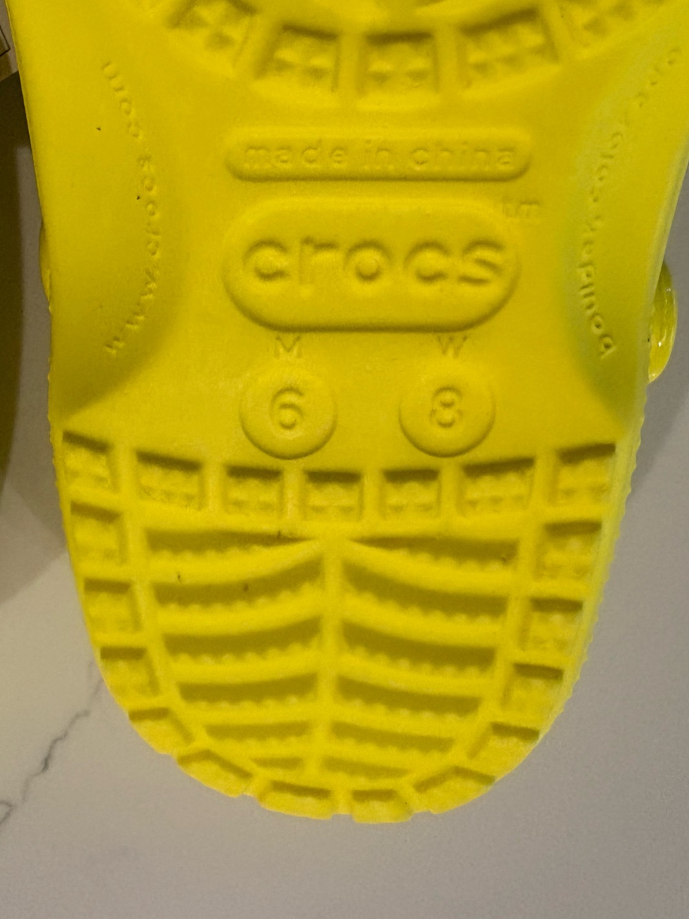 NWT Neon Yellow Crocs Clogs, W8, M5 Unisex - Picture 3 of 10